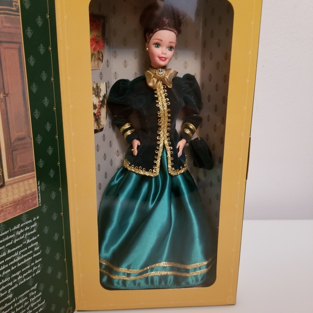 Yuletide Romance Barbie 1996 Special Edition NIB